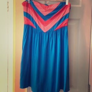 NWOT Strapless Urban Outfitters Dress Size 6